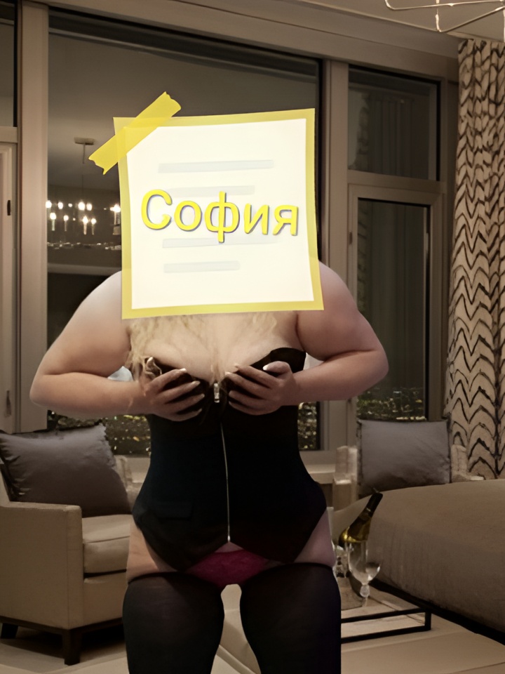 Алиса привлекальеная девушка из Петрово-Красноселья цена от 5000 руб