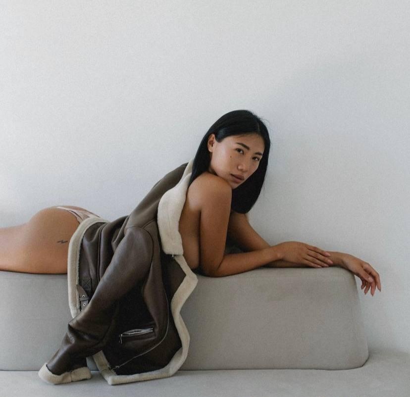 Катерина привлекальеная девушка из Петрово-Красноселья цена от 5000 руб