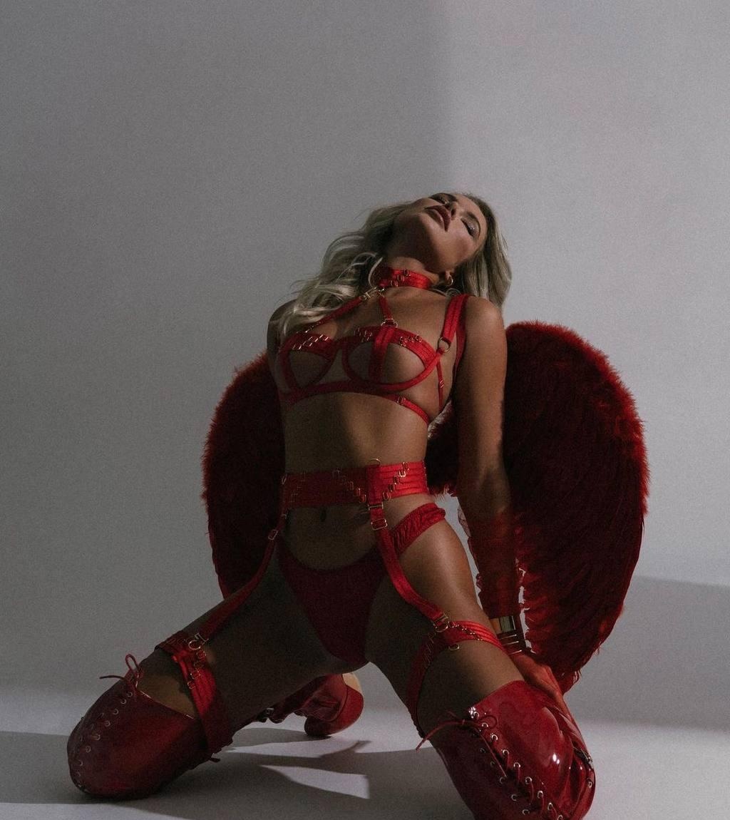 Индивидуалка Забава, доступна для личного знакомства от 7000 руб