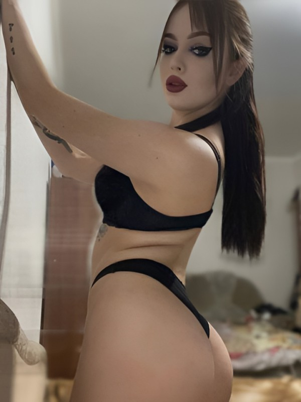 Владислава привлекательная девушка из Петрово-Красноселья цена от 5000 руб